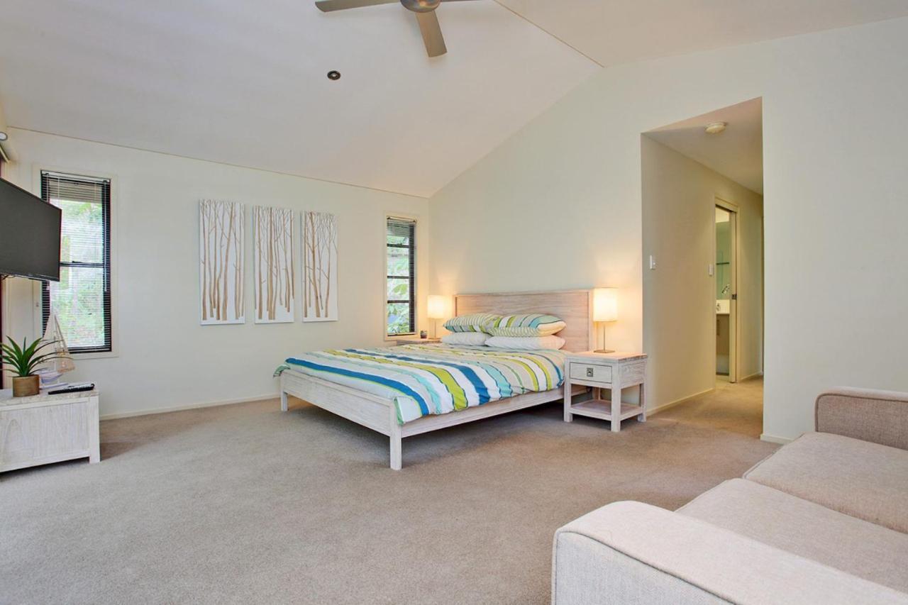 6 Orania Court Rainbow Shores Rainbow Beach Exterior photo
