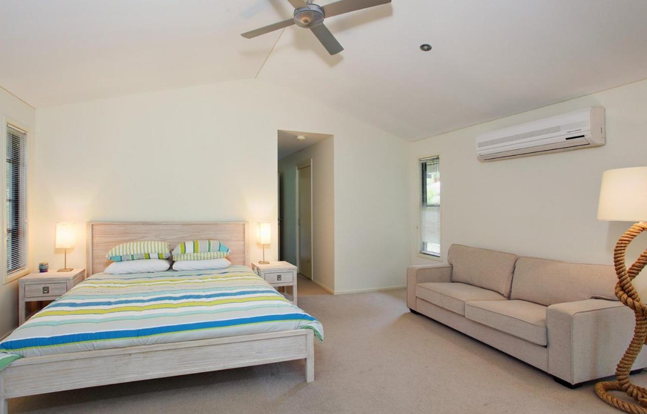 6 Orania Court Rainbow Shores Rainbow Beach Exterior photo